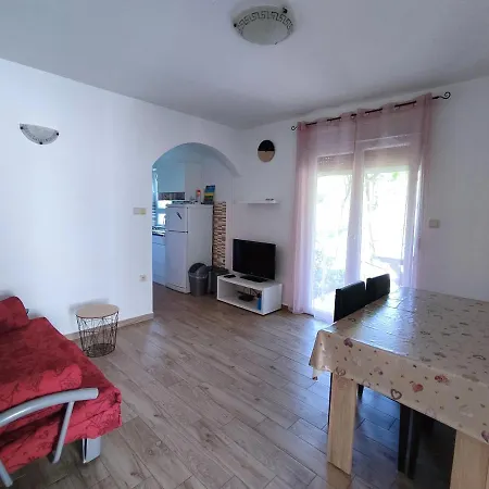 Josipa Rab Apartman *
