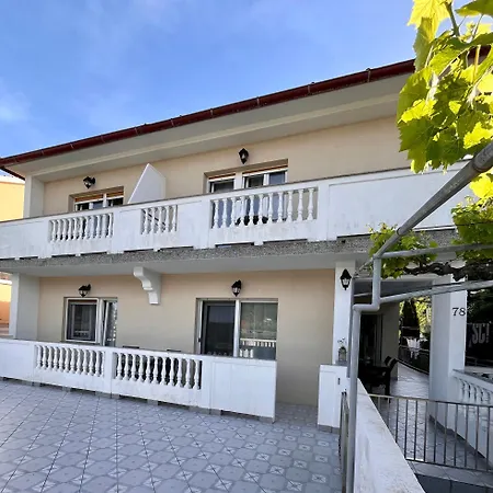 Apartments Jaska *