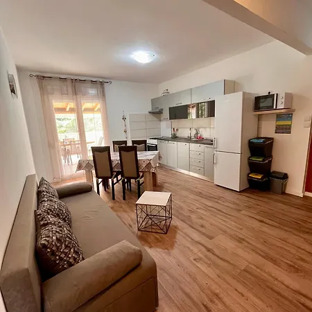 Apartments Jaska